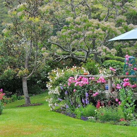 Rose Cottage Tryphena ภายนอก รูปภาพ